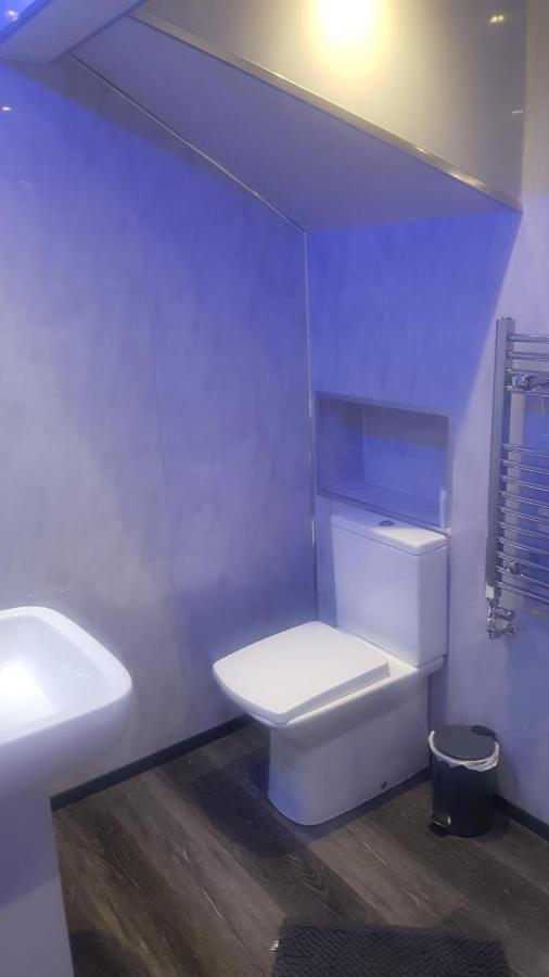 Highfields Living - All Rooms Ensuite- Free Wifi- Free Local Parking Sheffield Extérieur photo