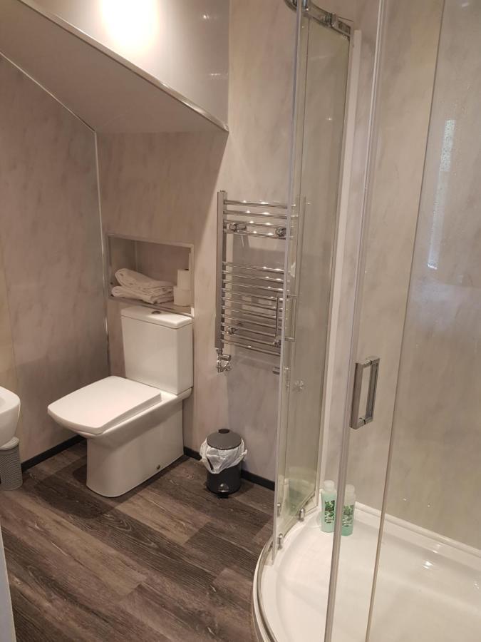 Highfields Living - All Rooms Ensuite- Free Wifi- Free Local Parking Sheffield Extérieur photo