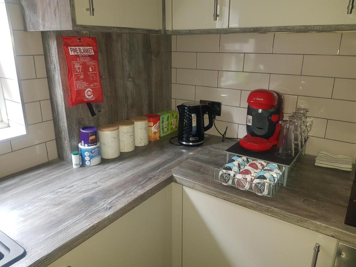 Highfields Living - All Rooms Ensuite- Free Wifi- Free Local Parking Sheffield Extérieur photo
